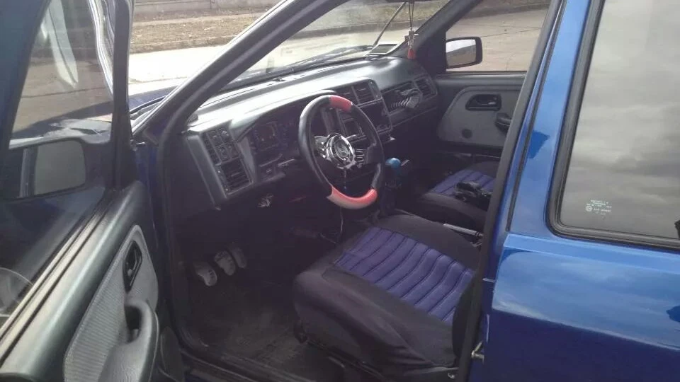 Ford Sierra синій металік 2.0 4