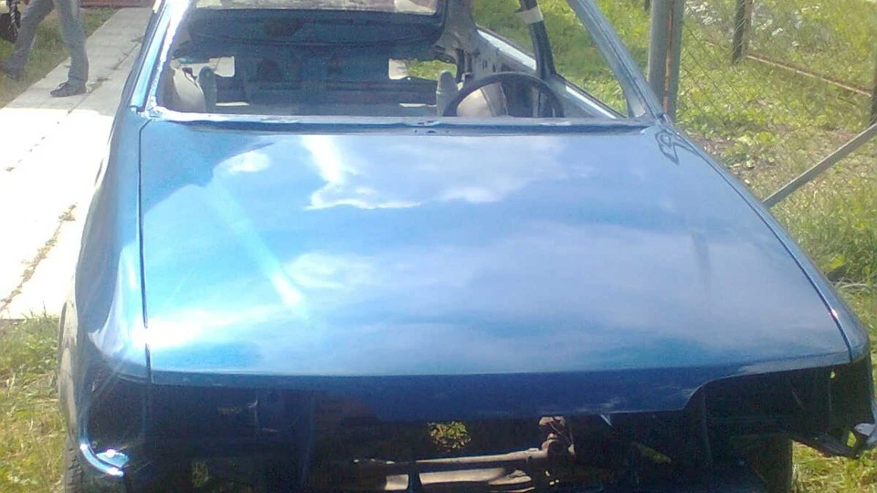 Ford Sierra синій металік 2.0i EFI 2