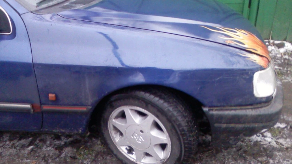 Ford Sierra Tasman Blaü 2.0 3