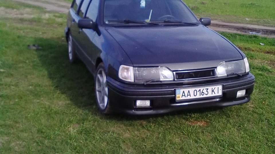 Ford Sierra Touring Crossover 4