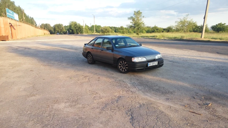 Ford Sierra USA: Dearborn, mi 4