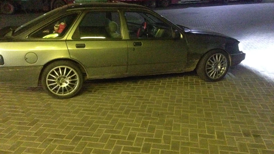 Ford Sierra USA: Dearborn, mi 5