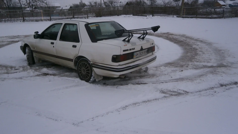 Ford Sierra white bully 5