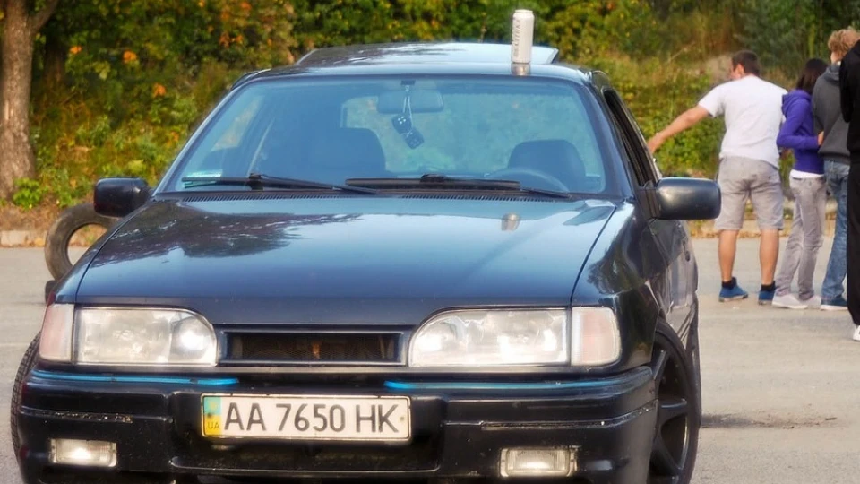 Ford Sierra XR4i, Slammed 3