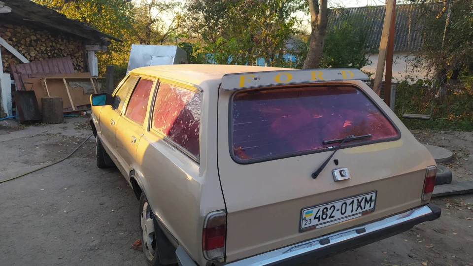 Ford Taunus 4