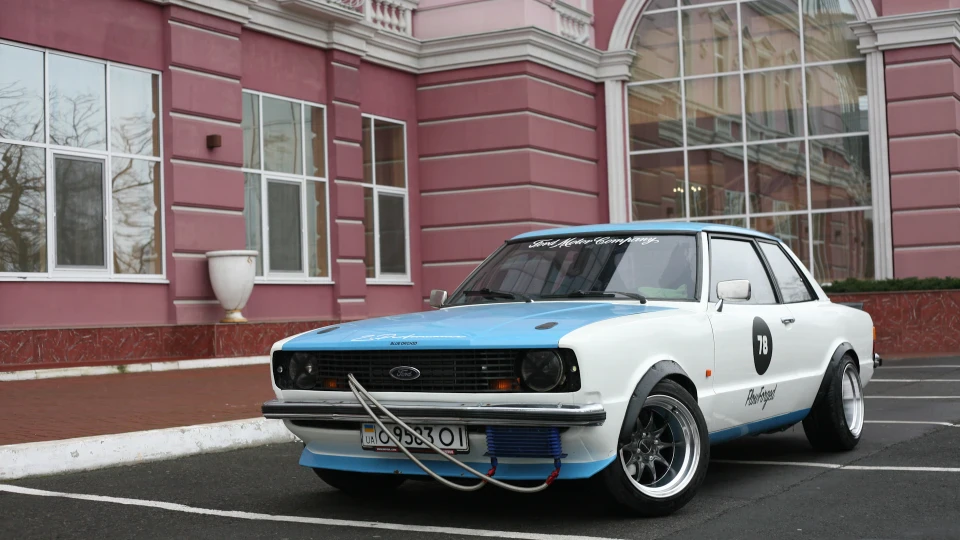 Ford Taunus 2.0 D.O.H.C. TURBO 5