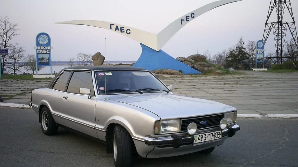 Ford Taunus 2.0 V6,2 door 3