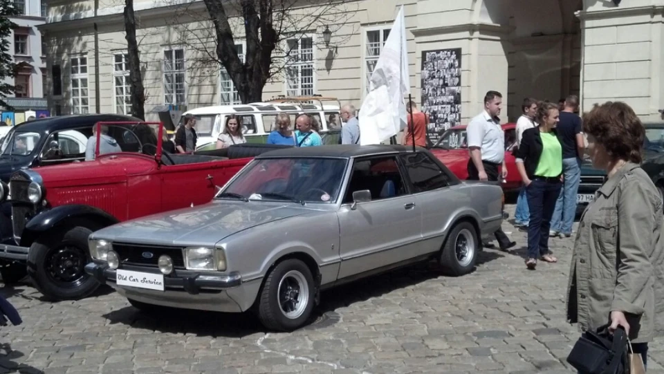 Ford Taunus 2.0 V6,2 door 5