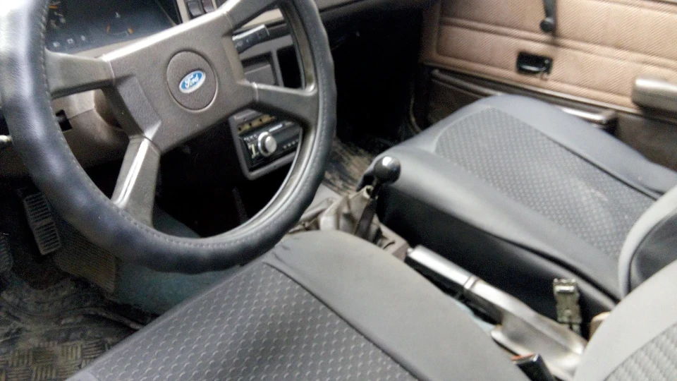 Ford Taunus Кавовий 4
