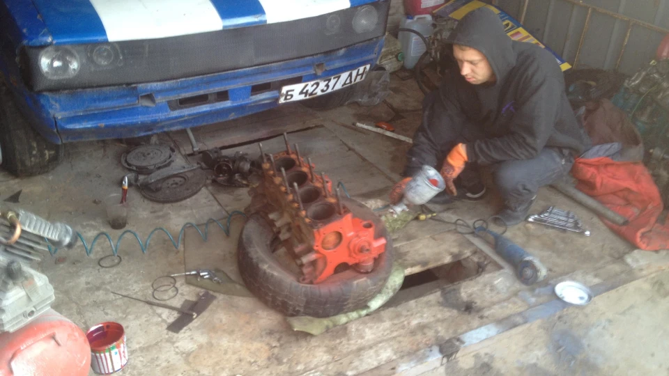 Ford Taunus Machine Head 5