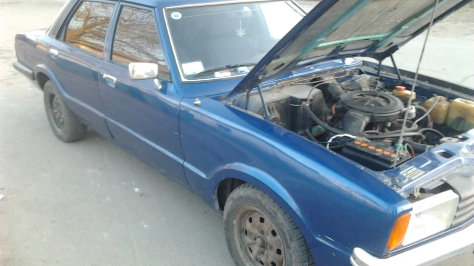 Ford Taunus синій довгобуд(((( 2