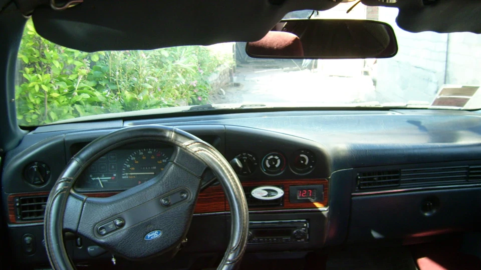 Ford Taurus 3
