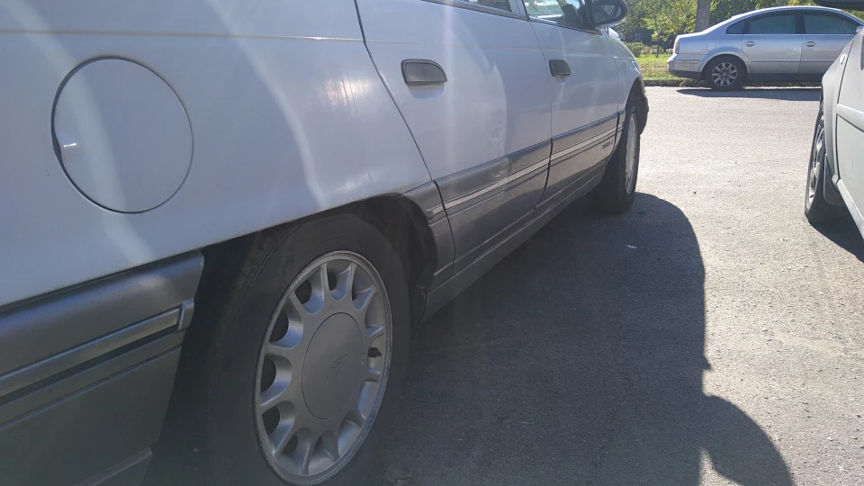 Ford Taurus