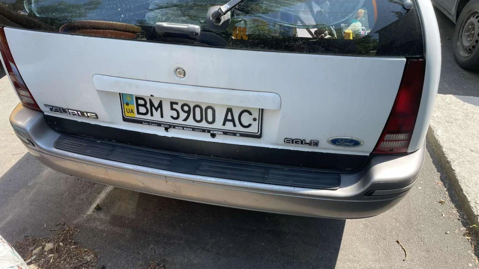 Ford Taurus 2