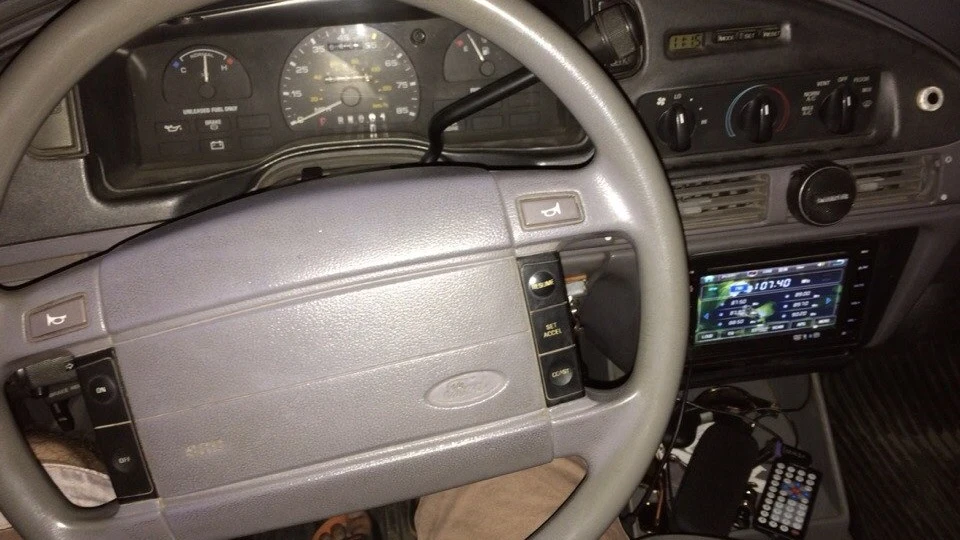 Ford Taurus 4