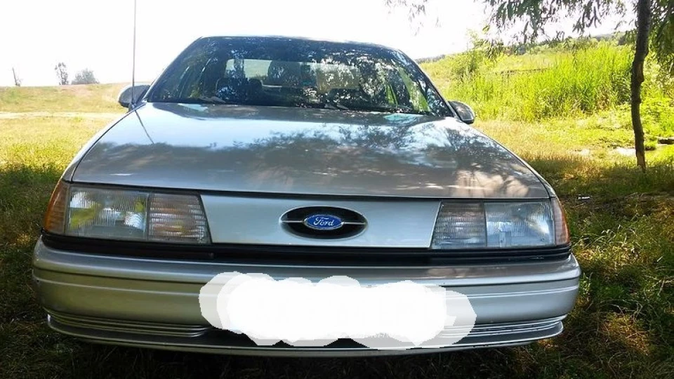 Ford Taurus 3