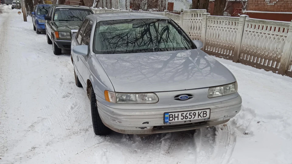 Ford Taurus 2