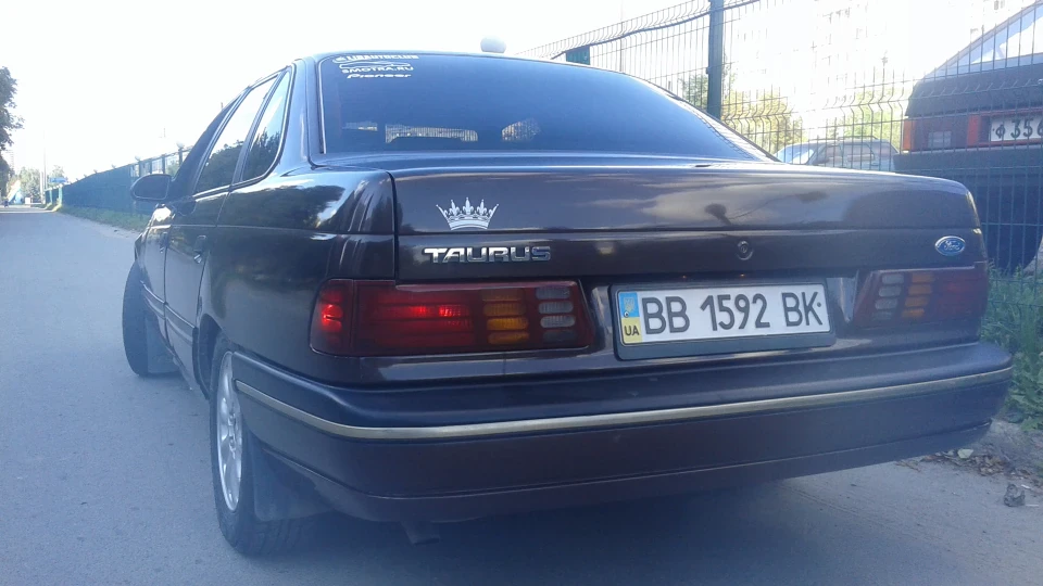Ford Taurus 3.0 V6