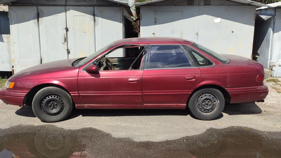 Ford Taurus Бардовий 3.0 V6 5