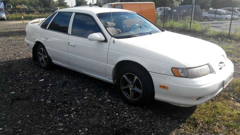 Ford Taurus корабель