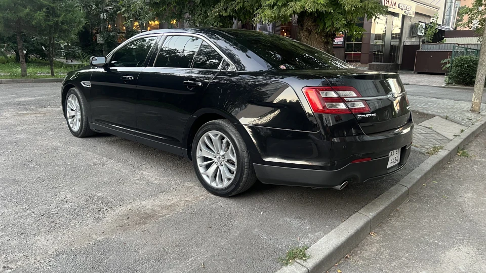 Ford Taurus Корабель 2