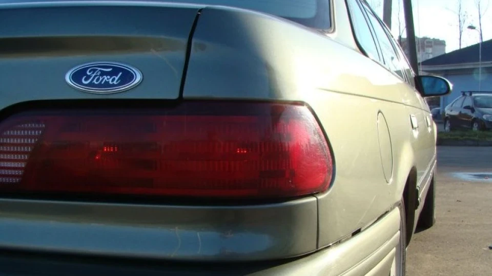 Ford Taurus LX 4