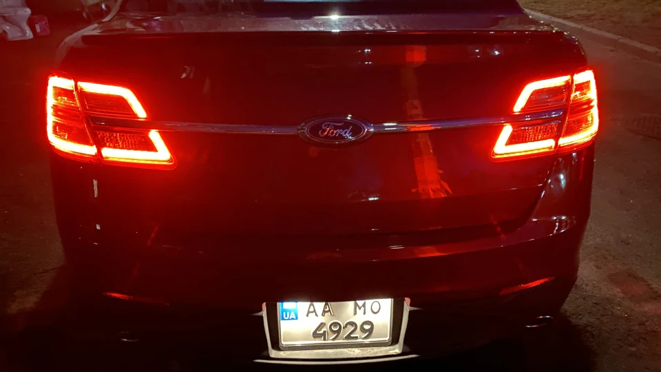 Ford Taurus Sel awd alcohoic 3