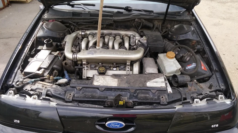 Ford Taurus SHO