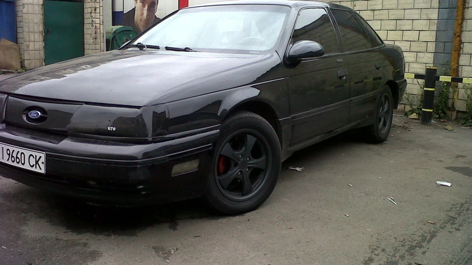 Ford Taurus SHO 3