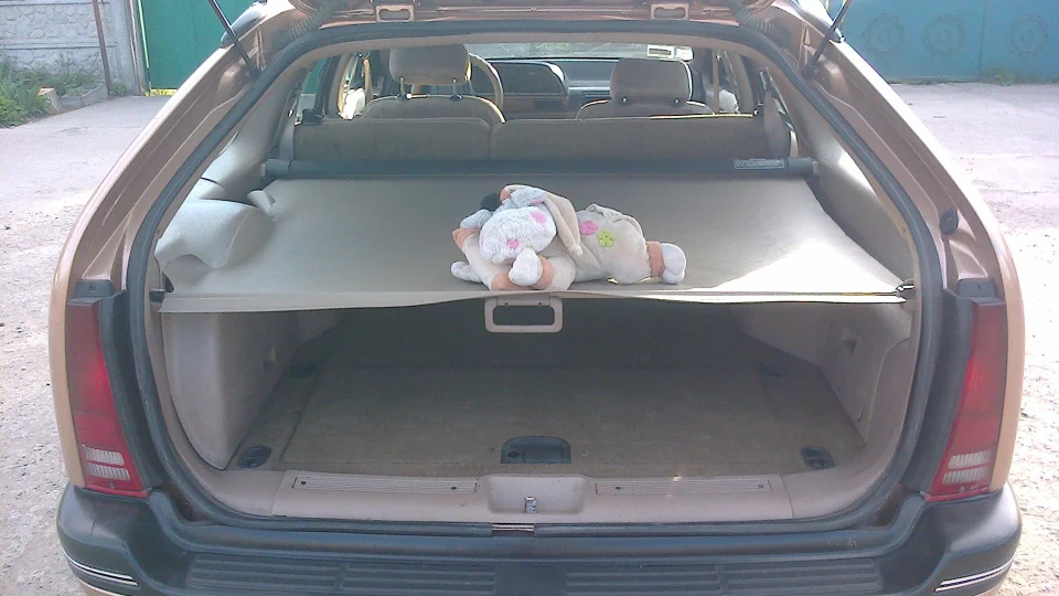 Ford Taurus wagon 3