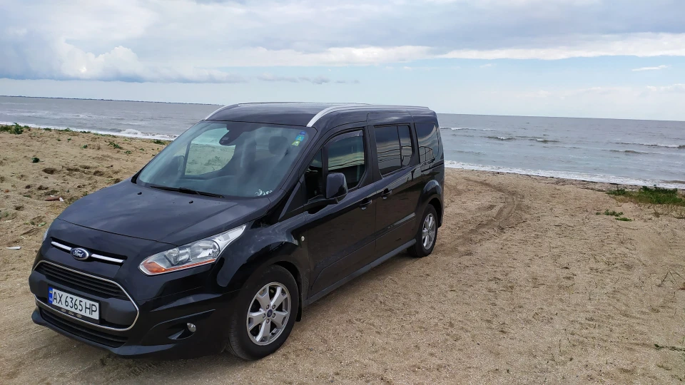 Ford Tourneo Connect Колір Чорна пантера 1.6т 3