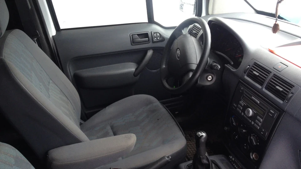 Ford Transit Connect 1.8 TURBO TRAKTOR 4