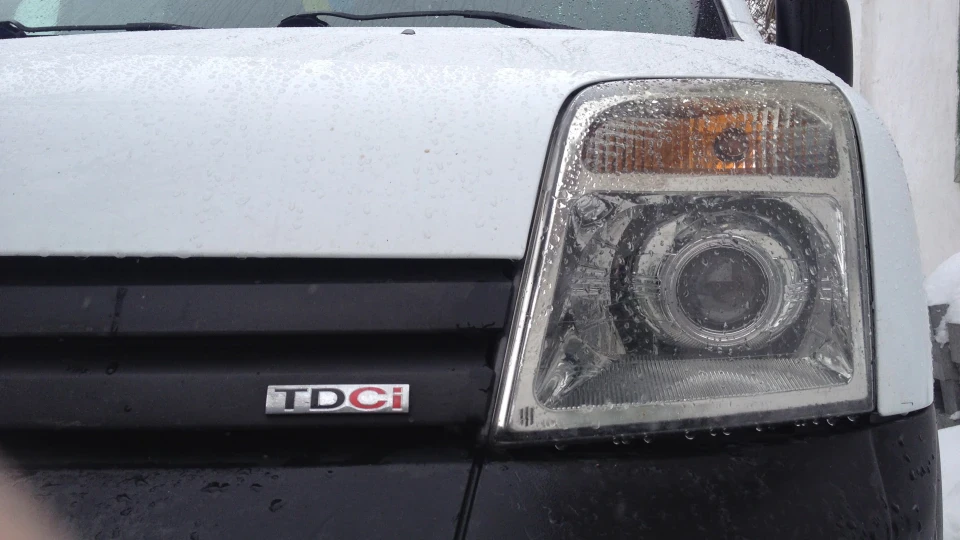 Ford Transit Connect 1.8 TURBO TRAKTOR 5