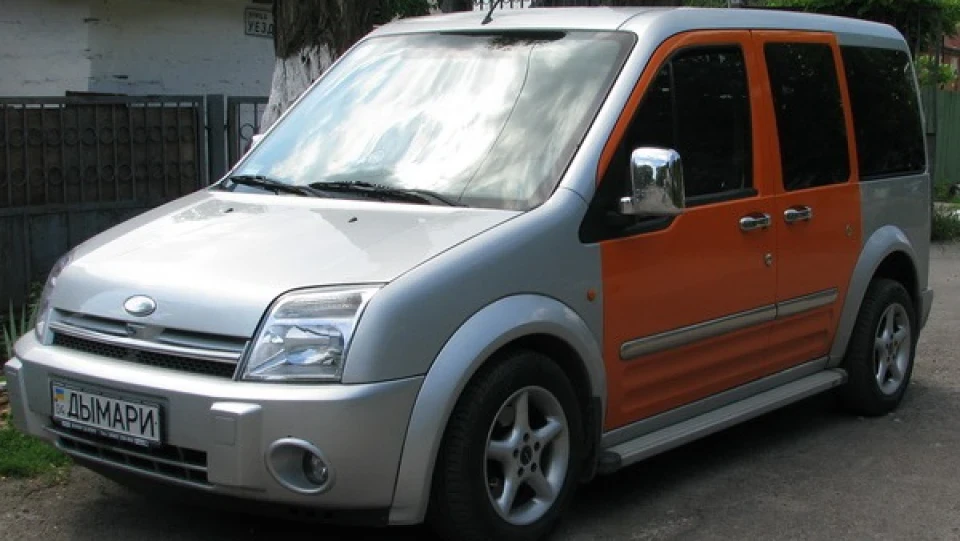 Ford Transit Connect класна, вихлоп ST170 3