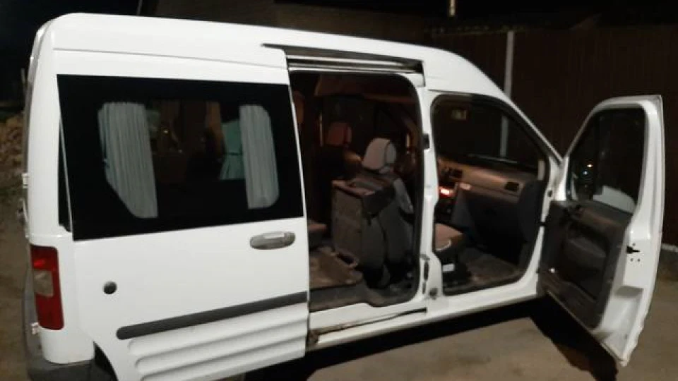 Ford Transit Connect Морознобілий Акваріум