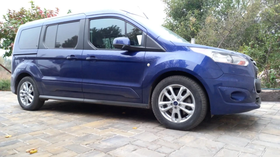 Ford Transit Connect паравозик