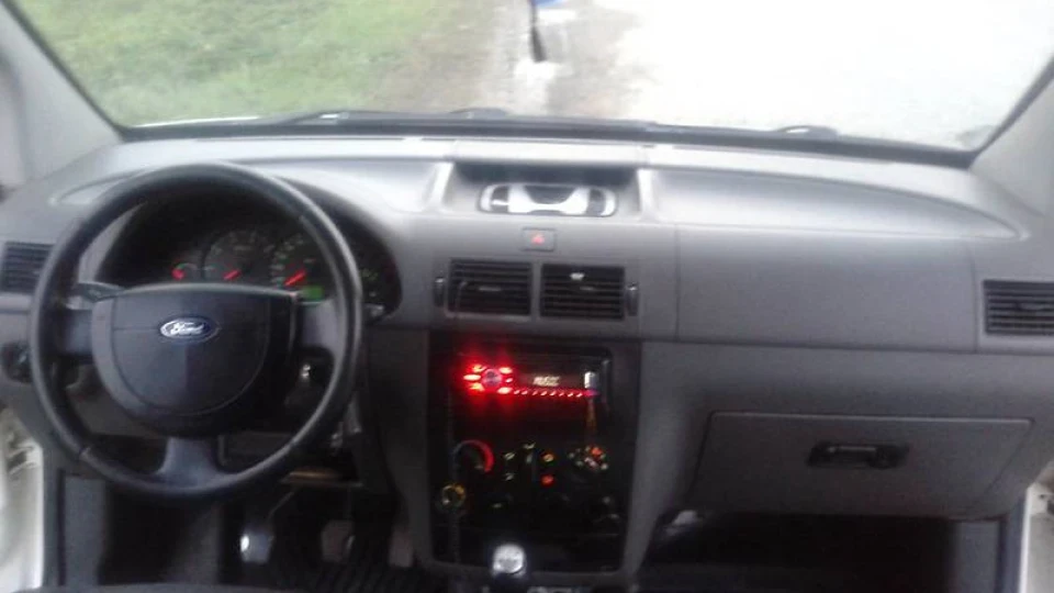 Ford Transit Connect танк на колесах) 2