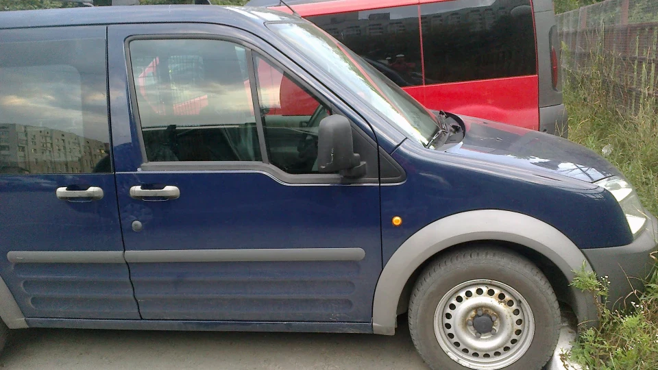 Ford Transit Connect темно синій 1.8 TDI