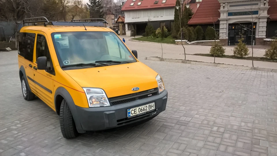 Ford Transit Connect Turbo Bumblebee 2