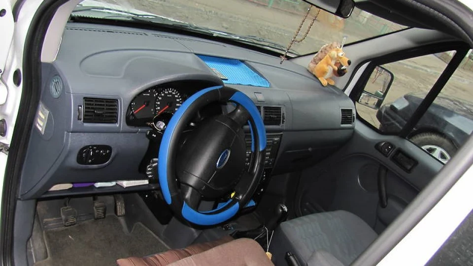 Ford Transit Connect 4