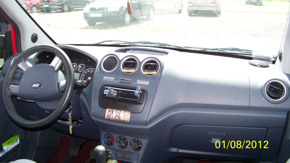 Ford Transit Connect 4