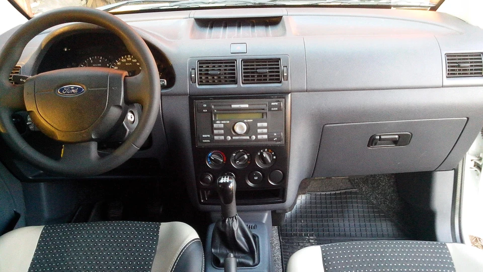 Ford Transit Connect 3