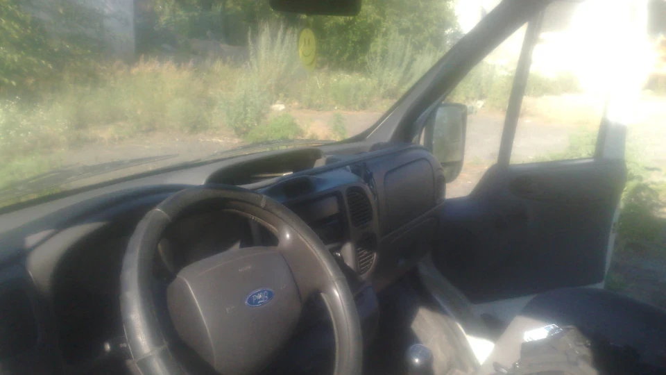 Ford Transit 2.0 Turbo-Diesel 5