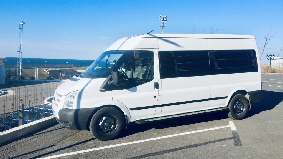 Ford Transit 2.2, 125 к.с. серія 300 2
