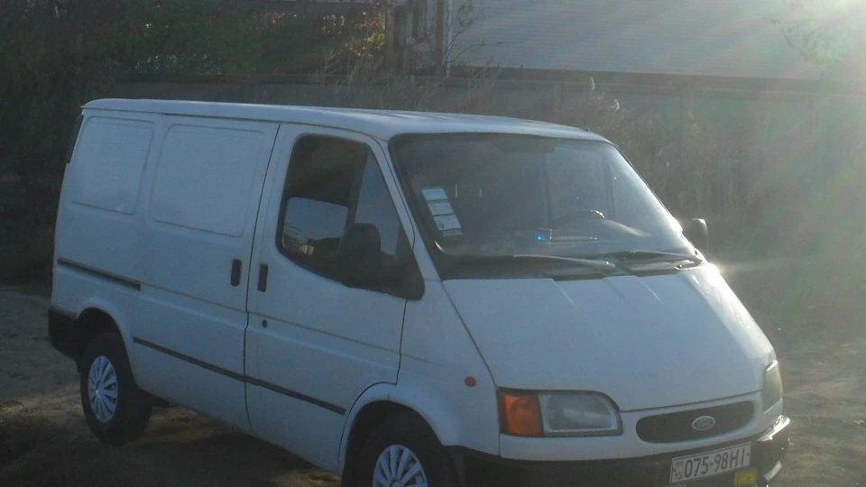 Ford Transit 2.5 diesel black&white