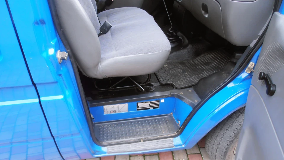 Ford Transit 2.5 TDI 63kw синЯк 5