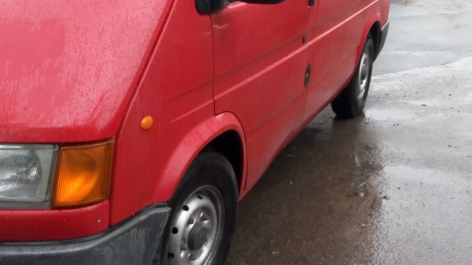 Ford Transit 2.5 TDI 4