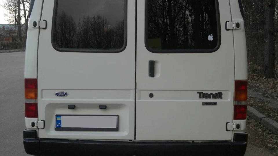 Ford Transit 2.5 Turbo 5