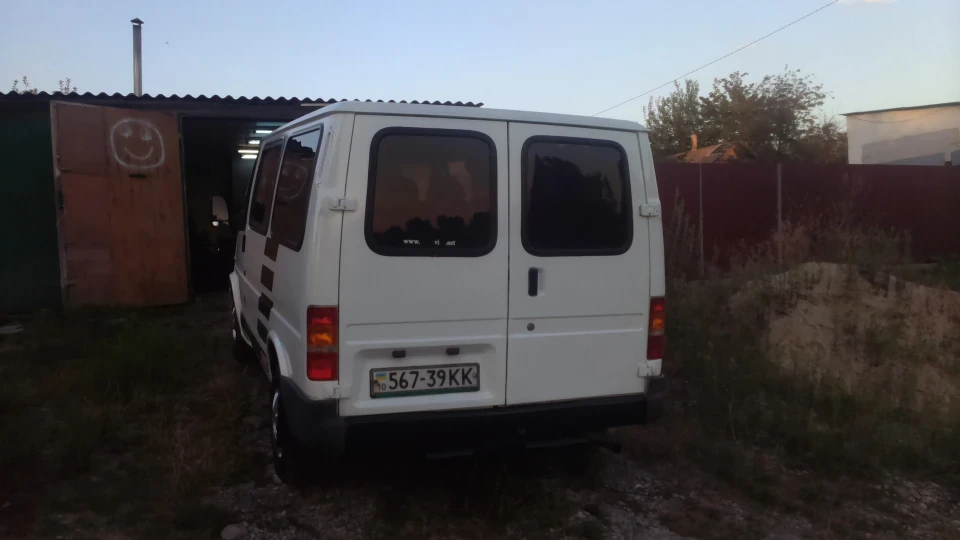 Ford Transit Бєлогривий поні 5