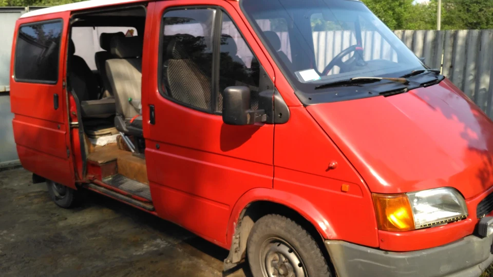 Ford Transit Червоний дракон